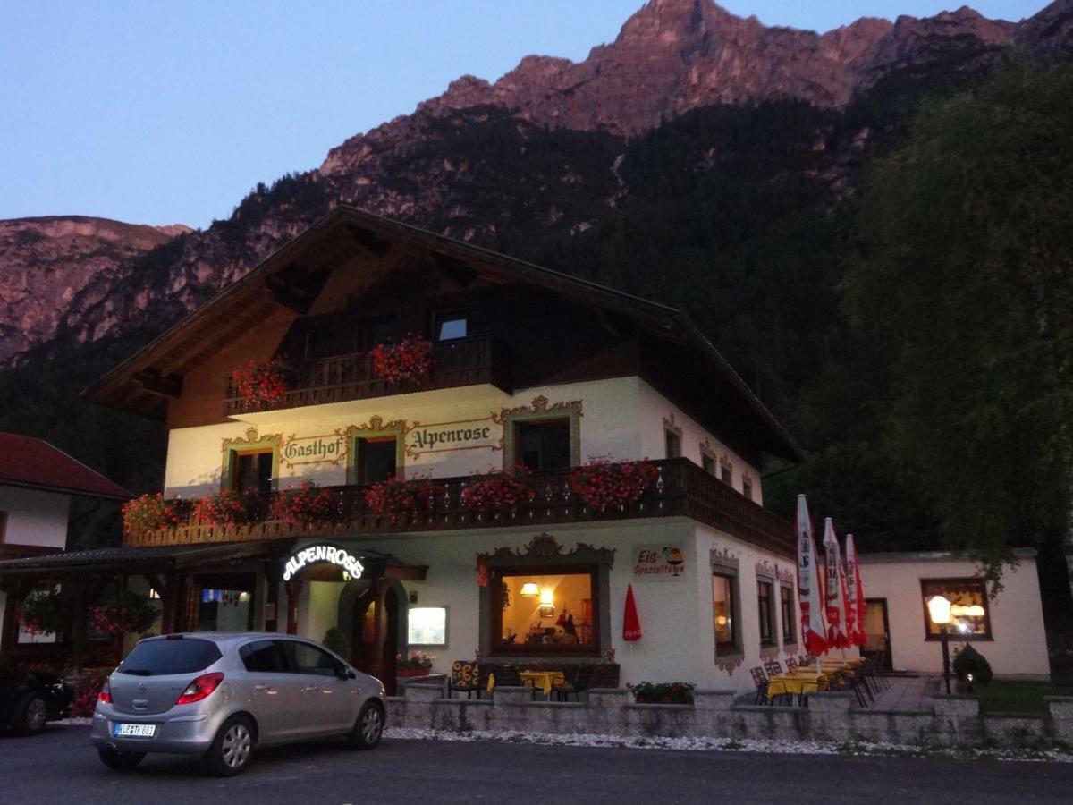 Pension Nina & Gasthof Alpenrose Gschnitz Esterno foto