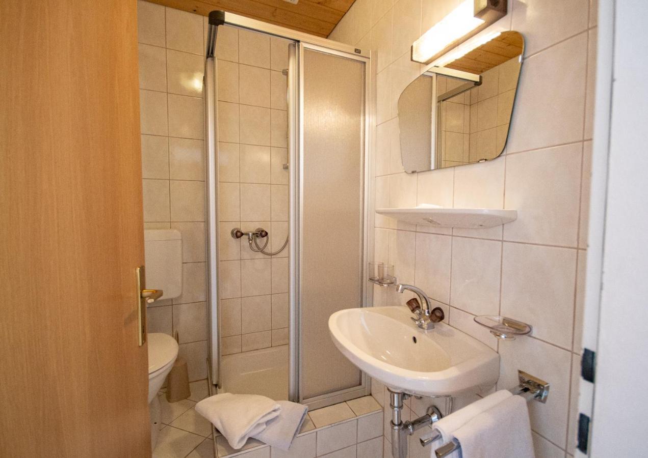 Pension Nina & Gasthof Alpenrose Gschnitz Esterno foto