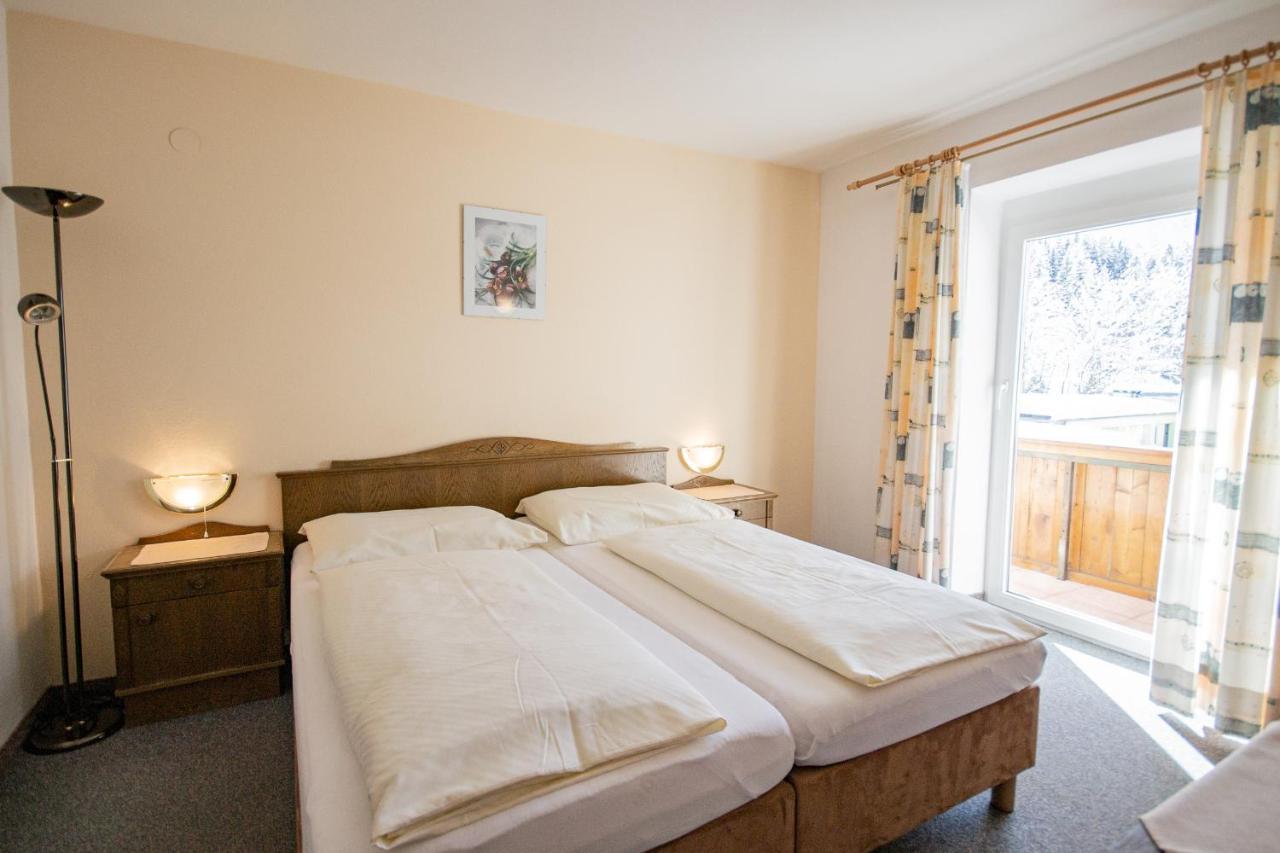 Pension Nina & Gasthof Alpenrose Gschnitz Esterno foto