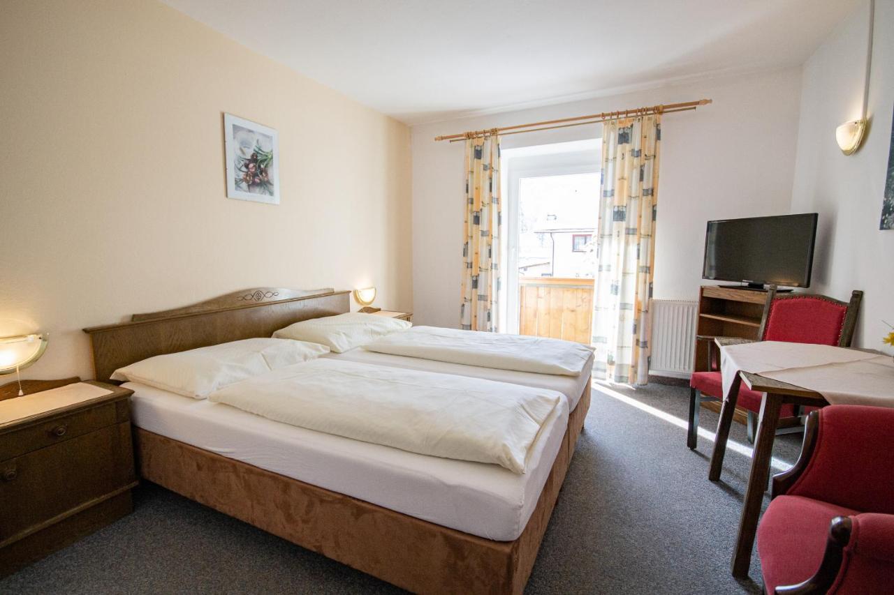 Pension Nina & Gasthof Alpenrose Gschnitz Esterno foto