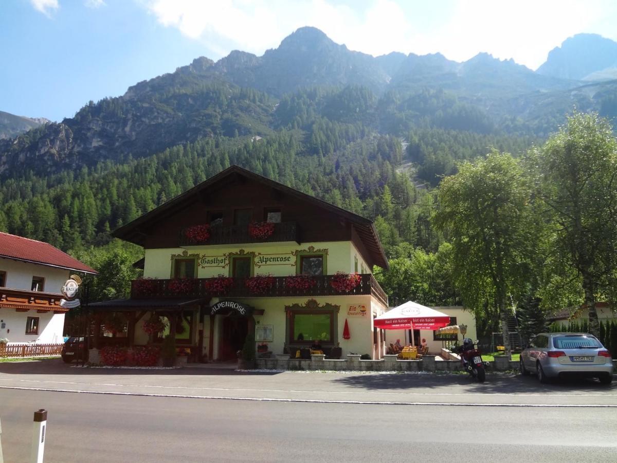 Pension Nina & Gasthof Alpenrose Gschnitz Esterno foto